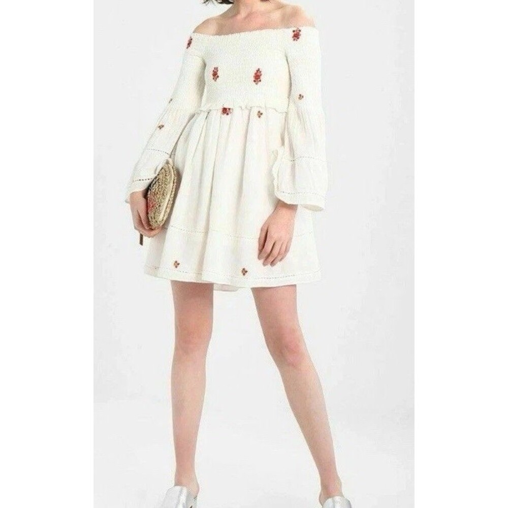 FREE PEOPLE Cream Counting Daisies Embroidered Smocked Bell Sleeve Dress P Small